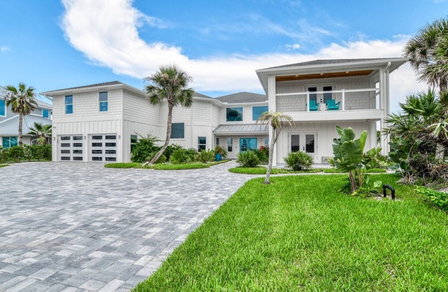 Beachfront Paradise, New Pool and Hot Tub, Private Boardwalk, Six King Suites, $300 in Free Tickets!