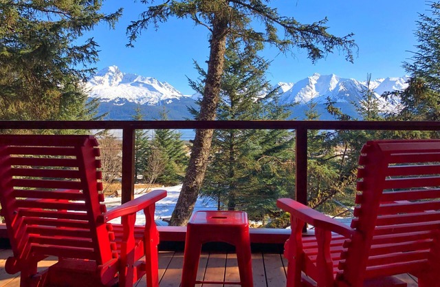 Beachfront property located on Resurrection Bay!