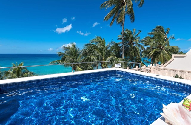 Beachfront Rooftop Penthouse with Plunge Pool - Reeds House 1