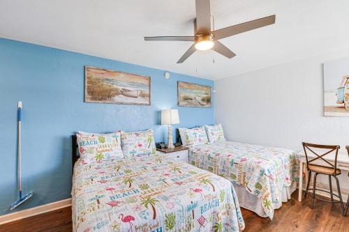 Beachfront Studio with Community Indoor Pool!