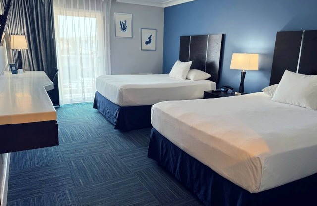 Beachside Stay – Walk to Shoreline, Cafés & Local Seal Beach Charm