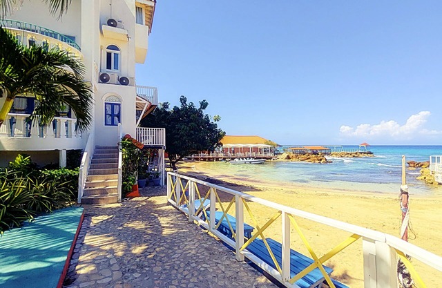 Beachside Townhouse Condo