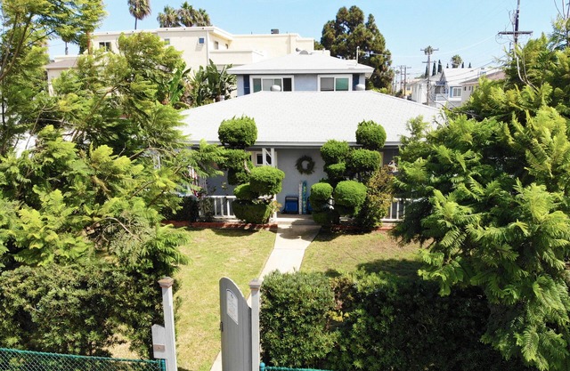 BEACHY CUTE COTTAGE . Air Con. Nurses-DOD-parking-patio-PB! 500 steps to beach