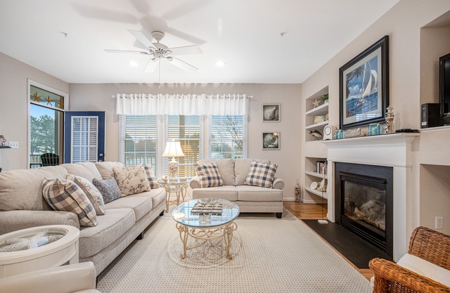 Bear Trap Dunes 1st-floor condo with fireplace, gym, and shared sauna
