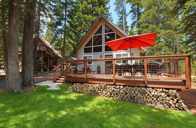 Bearadise Cabin in Tahoma