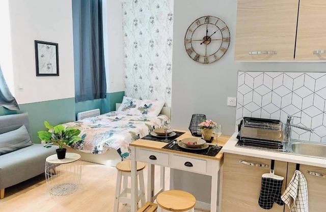Beau Studio Proche Centre Ville. Idéal Pour Couple, Amis ou Tout Seul!
