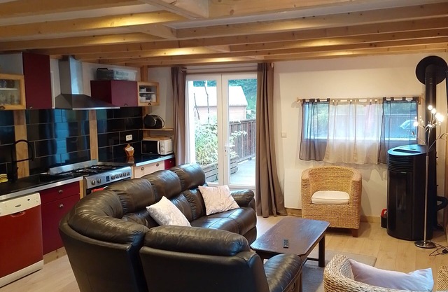 Beautiful apartment for 8 at the foot of the piste