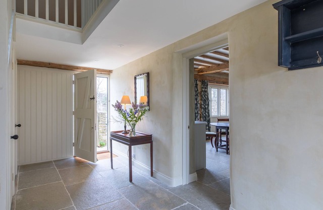 Beautiful 2 bedroom Cotswolds cottage