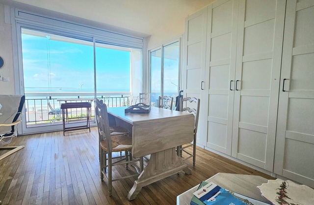 Beautiful 3* apartment FONCILLON district, 6 persons, city center, sea view