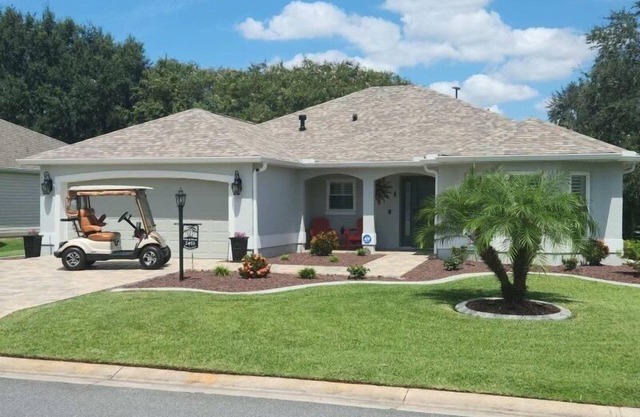 Beautiful 3 Bdrm Home w/a Golf Cart & WiFi