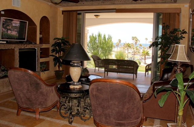 Beautiful 3 bedroom Villa with gorgeous view of the ocean just steps away.