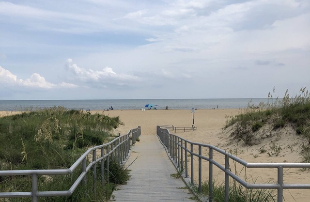 Beautiful 3 bedroom house minutes from the beach and First Landing State park