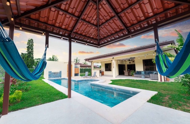 Beautiful 3 bedroom, 3 bathroom private villa with private pool