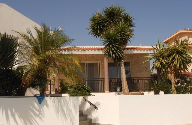 Beautiful 3 Bedroom Villa with Panoramic and Sea Views.