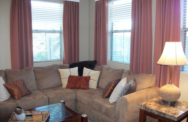 Beautiful 3bd 2.5ba, 2story, large patio, 1car garage, pool, spa, walking trails