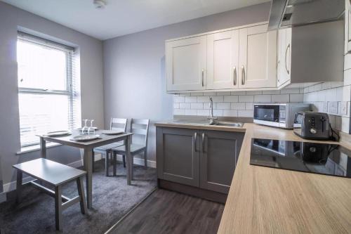 Beautiful 4 Berth Seaside Apartment In Great Yarmouth, Norfolk Ref 99006S