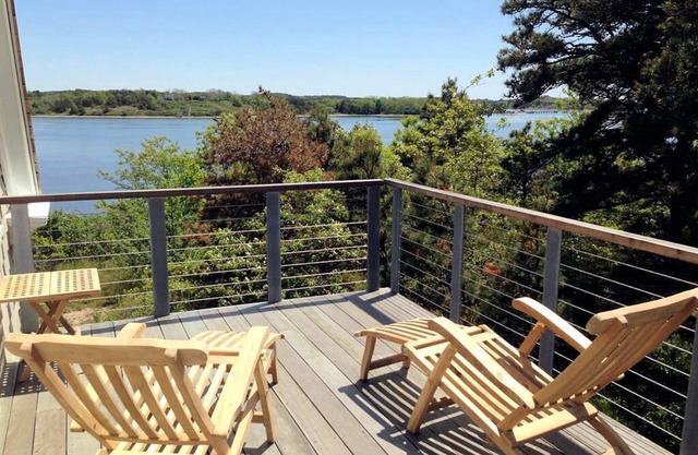 Beautiful 4BD Waterfront Home-Private & Secluded, Pamet River Waterfront, A/C & Screened Porch