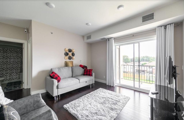 Beautiful and Elegant Executive Rental for Longer term stays. 2 BR, 2 Bath.