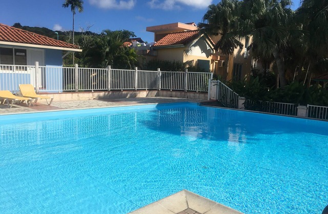 BEAUTIFUL and large T2 in Residence with swimming pool. WIFI. All comforts.