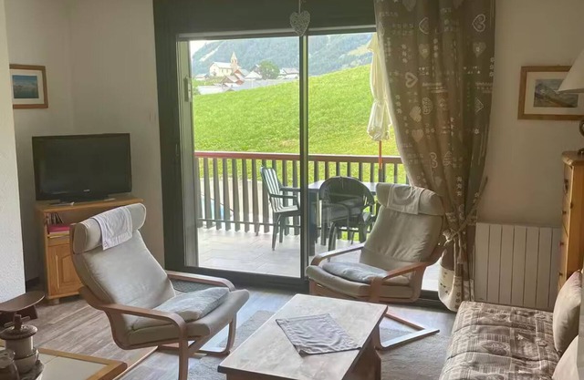 Beautiful Apartment Albiez Montrond