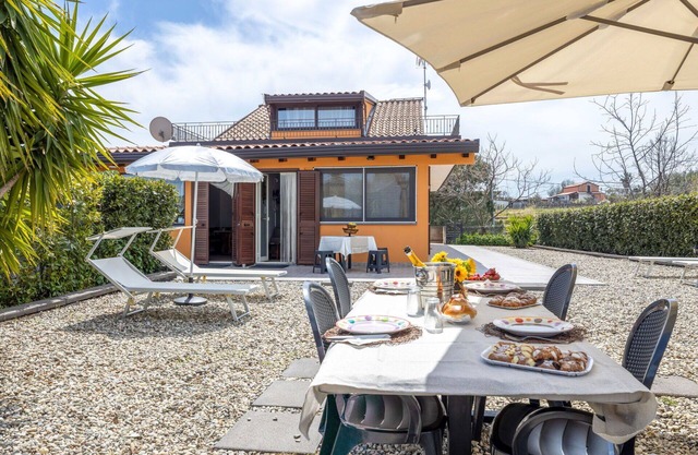 Beautiful apartment for 6 guests with A/C, WIFI, TV and pets allowed