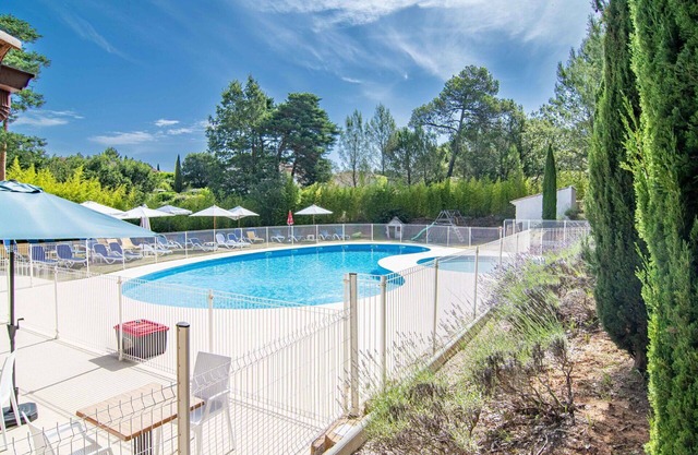 Beautiful apartment for 8 guests with private pool, WIFI, TV, terrace, pets allowed and parking