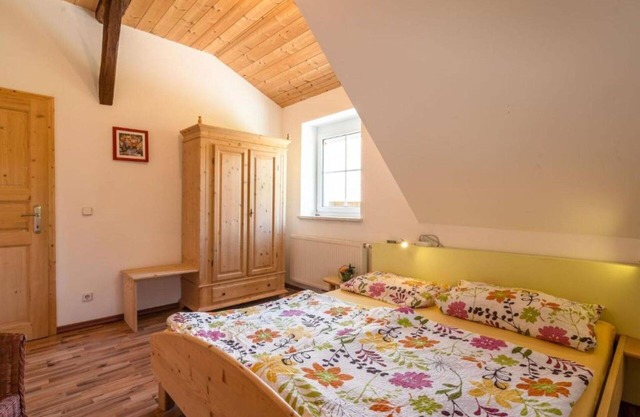 Beautiful apartment for 8 people with WIFI, pool, TV, patio and pets allowed
