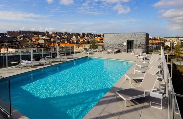 Beautiful apartment for 4 guests with WIFI, pool, TV, balcony and parking