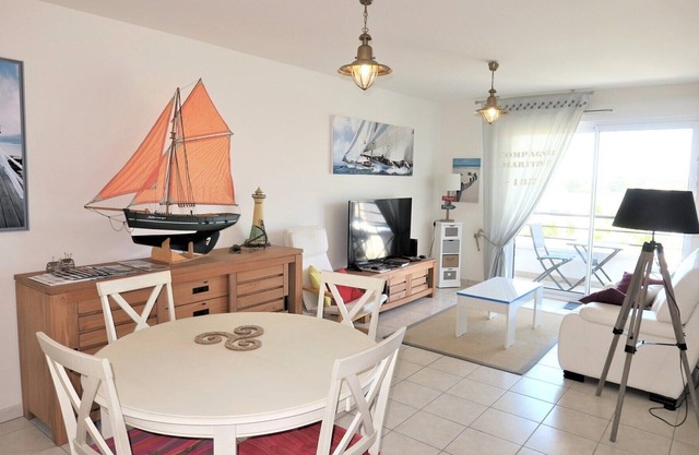 Beautiful apartment 4*, small sea view in TREGASTEL