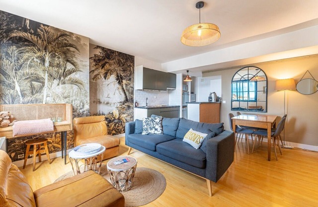 Beautiful apartment beautifully decorated for 4 on the Quays of Bordeaux