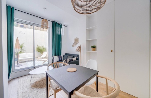 Beautiful apartment Bordeaux with terrace