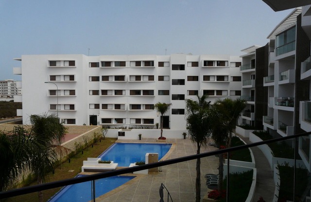 Beautiful apartment by the sea