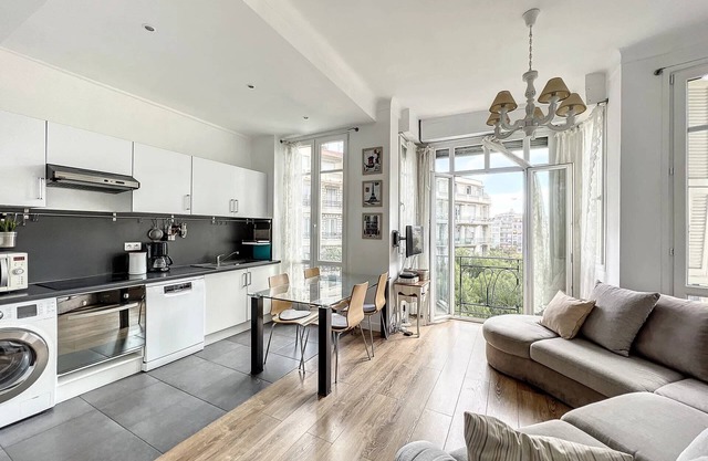 Beautiful apartment close to the sea