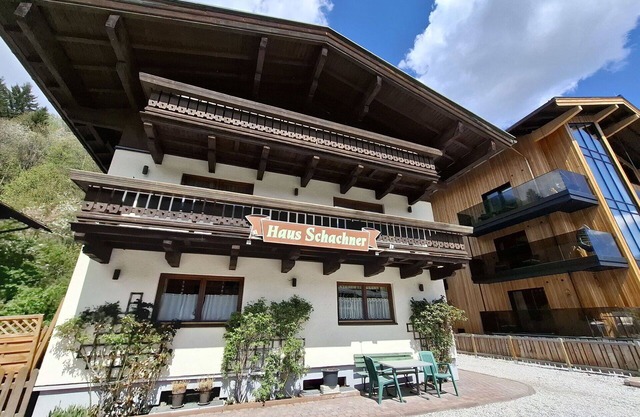 Beautiful apartment for 8 people with WIFI, TV and balcony