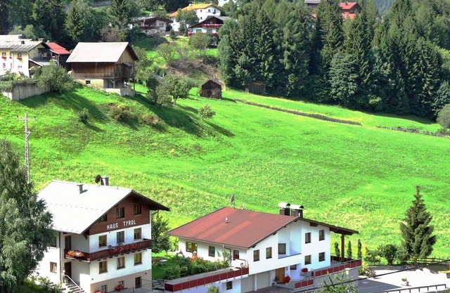 Beautiful apartment for 5 people with WIFI, TV and patio