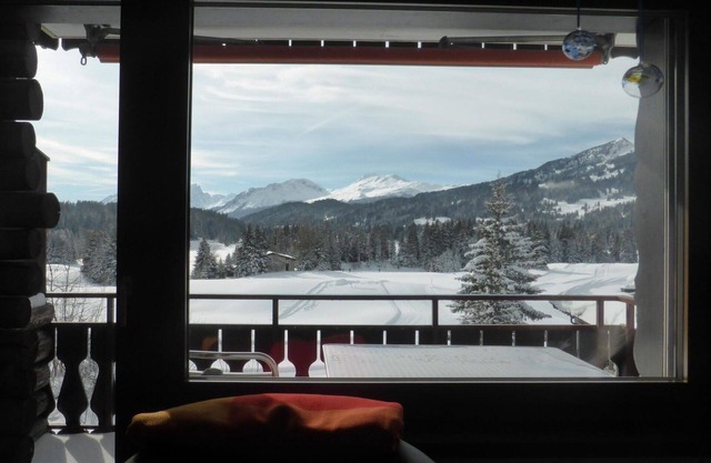 Beautiful apartment for 4 guests with WIFI, TV and balcony
