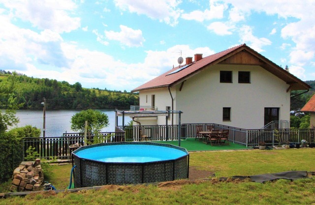 Beautiful apartment for 2 people with WIFI, pool, TV, patio, pets allowed and parking