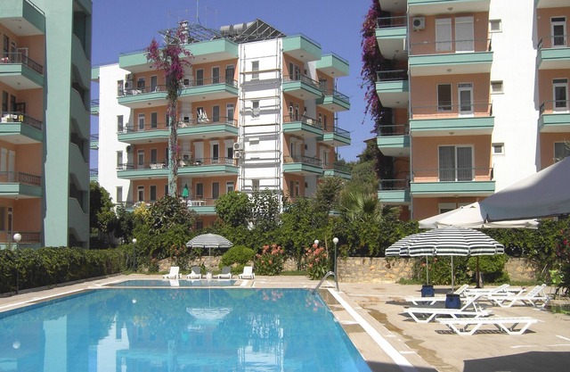 Beautiful apartment for up to 6 pers. In Avsallaer with large pool area