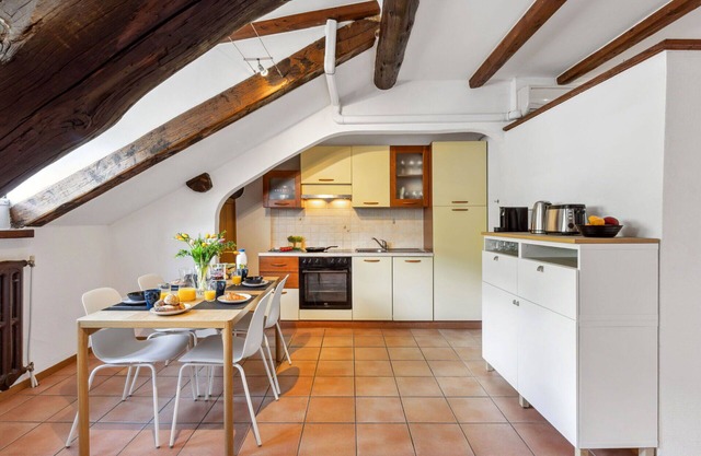 Beautiful apartment for 3 people with A/C, WIFI, TV and pets allowed