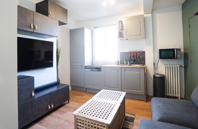 Beautiful Apartment In La Défense