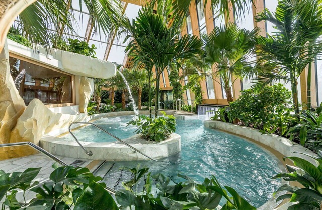 Beautiful apartment in villa for 4 guests with pool, WIFI, TV and terrace