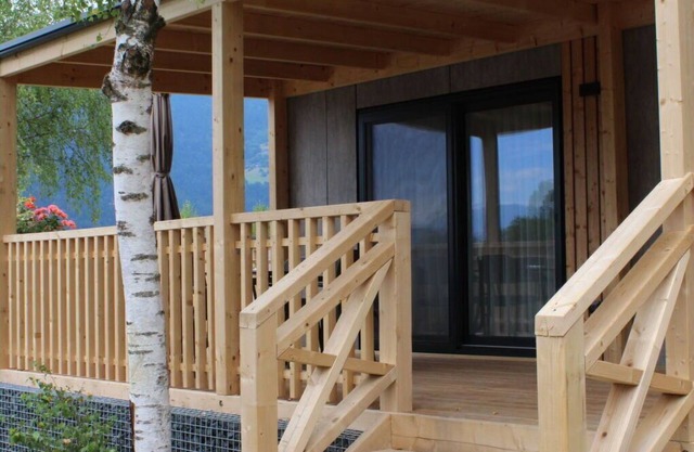 Beautiful apartment in villa for 6 guests with WIFI, TV, terrace and parking