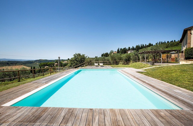 Beautiful apartment for 4 guests with WIFI, A/C, pool and TV, close to San Gimignano