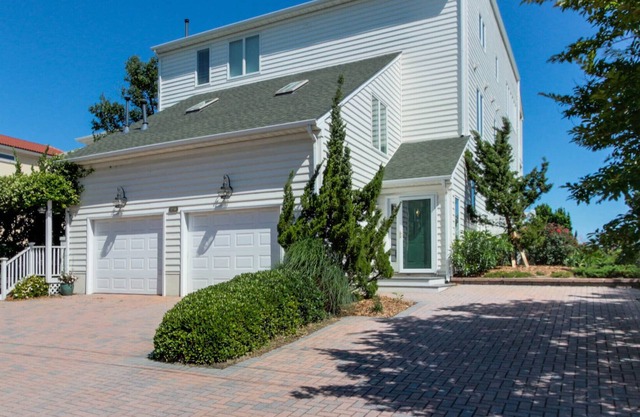 Beautiful Bay Front Property - 2BR/2BA