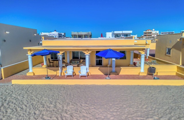 Beautiful Beach House in Playa Encanto