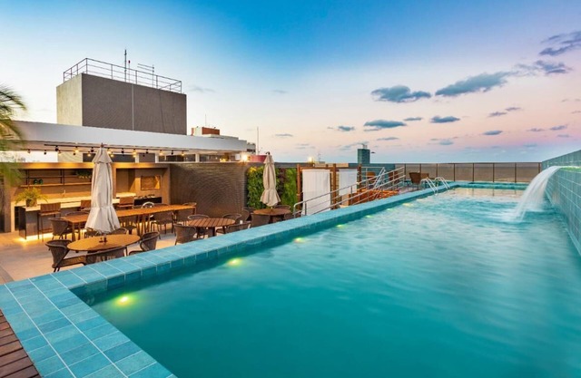 Beautiful flat in João Pessoa, with swimming pool, just a few meters from the beach