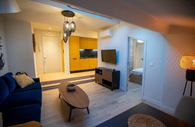 Beautiful brand new apartment in downtown Cannes close to Palais des Festival