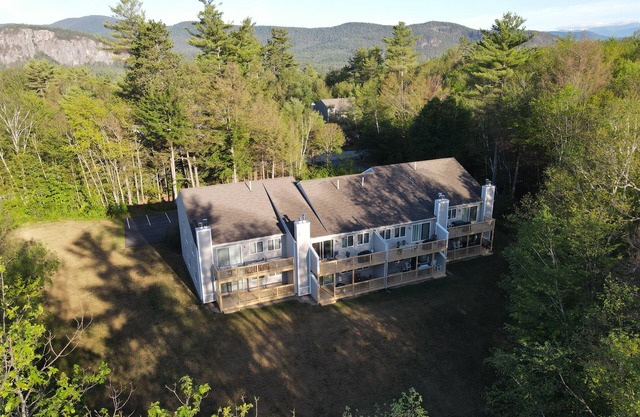 Beautiful, Bright, & Peaceful North Conway Condo
