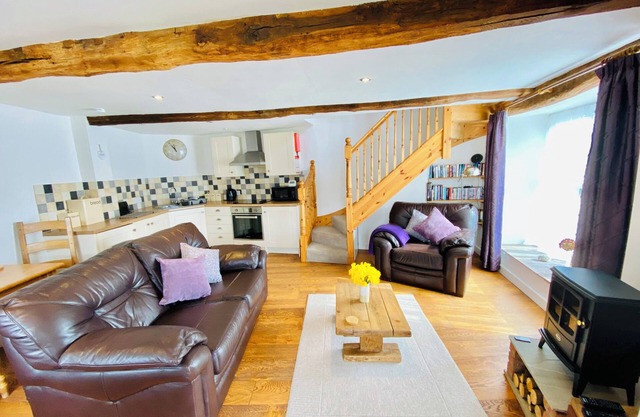 Beautiful C17th Cottage - pet-friendly, near Lake District, idyllic village.