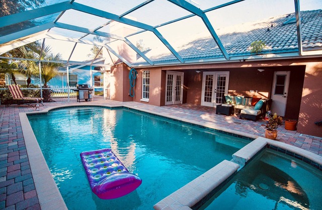 Beautiful Central Sarasota Pool Home